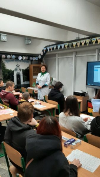 On 12.01.2024, Associate Professor of the Department Liudmyla Petrovska held a lecture with interactive elements "Congratulations, I'm Your Toothpaste," for students of the Saltiv district (Lyceum 25) as part of the "METROSCHOOL" project